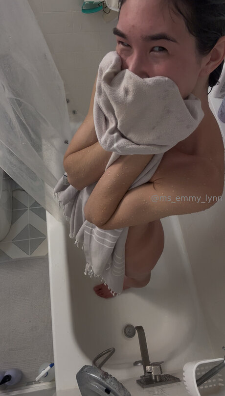 Ms Emmy Lynn
