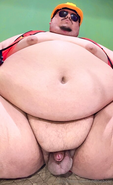 Alaston vuotanut OnlyFans-kuva Feedtheboar