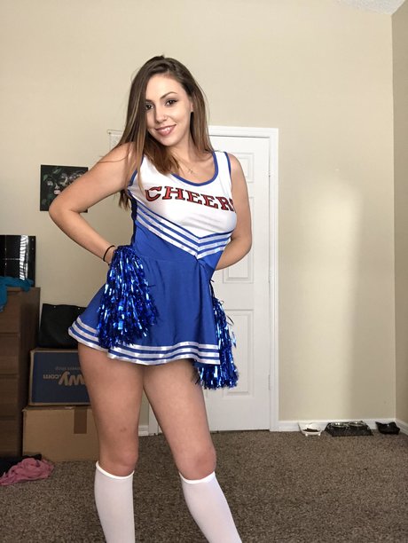 Molly Maeve