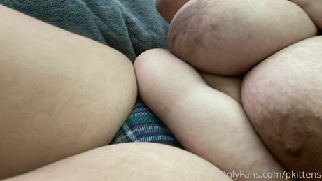 Pkittens Busty
