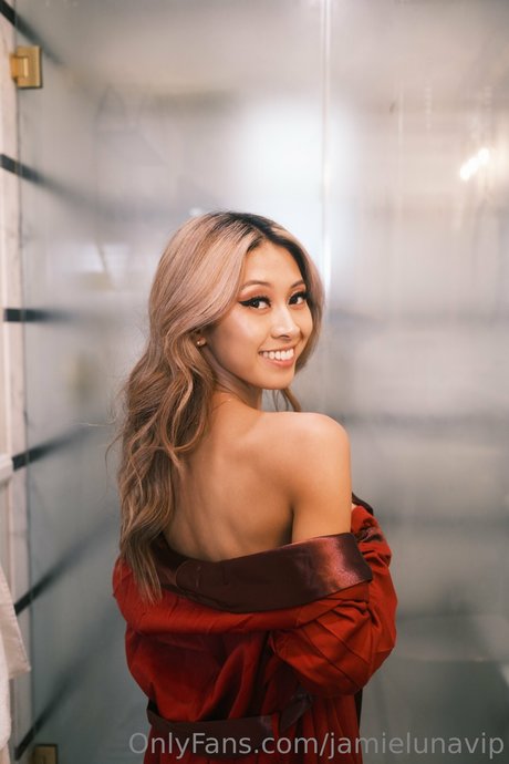 Jamie Luna