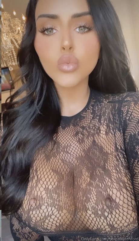 Nøgent lækket OnlyFans-billede af Abigail Ratchford