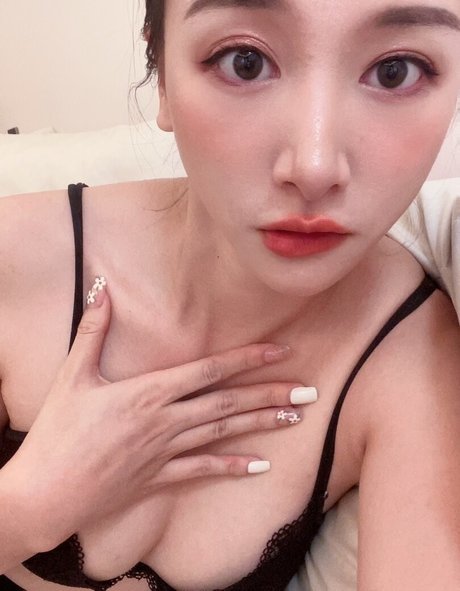 Naken lekkede OnlyFans-bilde av Inshy