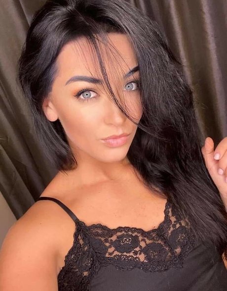 Naken läckt OnlyFans-bild av Zuzu Sweet