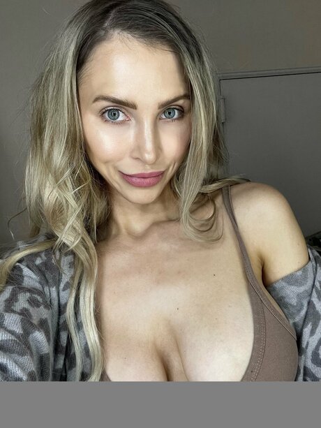Alixlynx  nude leaked OnlyFans photo