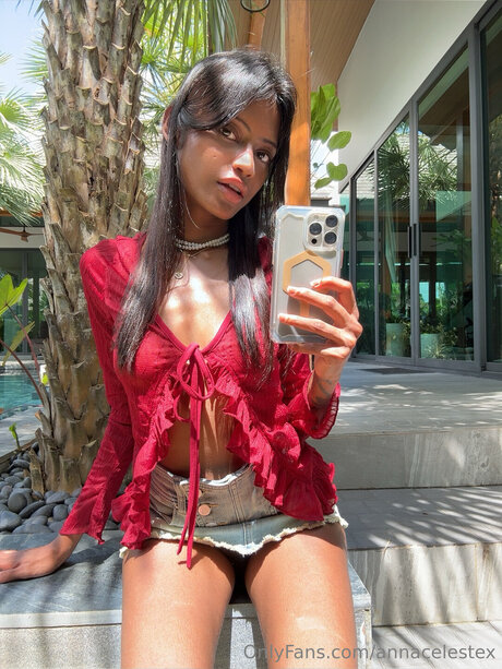 Alaston vuotanut OnlyFans-kuva Annacelestex