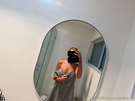 Foto di nudo di fuga di OnlyFans di Jadegvip