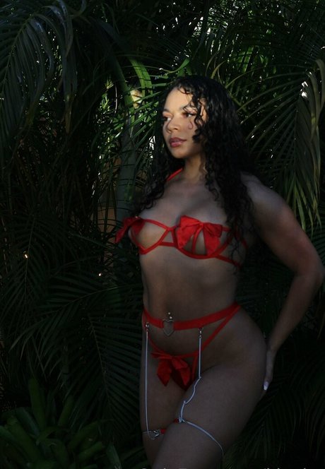 Alaston vuotanut OnlyFans-kuva Koryanna Beavers