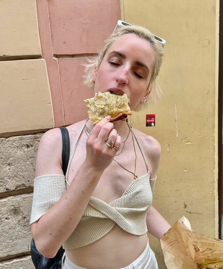 Zoe Lister Jones