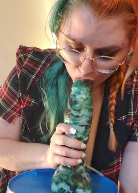 Alasti lekkinud OnlyFans-i pilt Peachykeenstine22