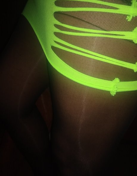 Naken läckt OnlyFans-bild av Besos