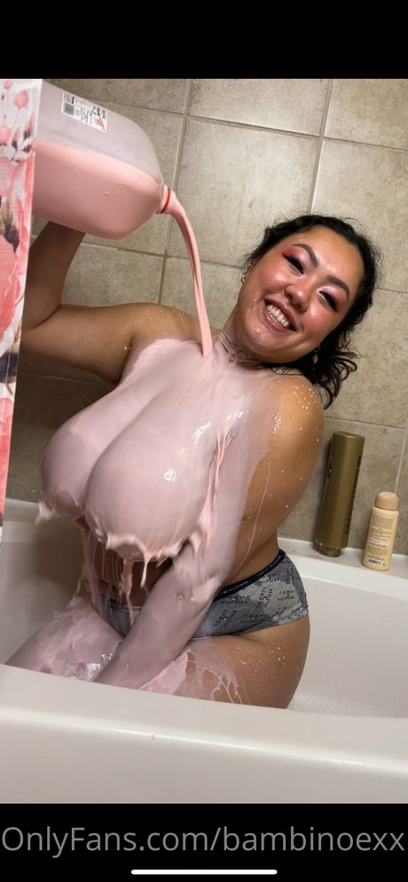 Naken läckt OnlyFans-bild av Bambinoexx