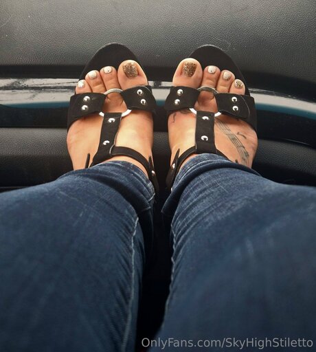 Naken läckt OnlyFans-bild av Skyhighstiletto