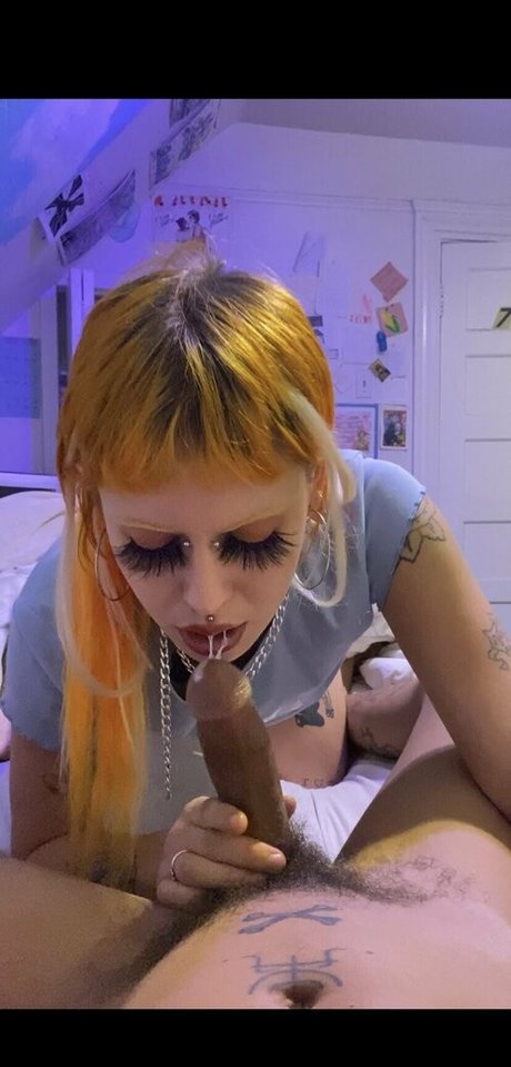 Wormsinmyclownsuit