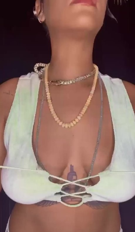 Naken lekkede OnlyFans-bilde av Rihanna