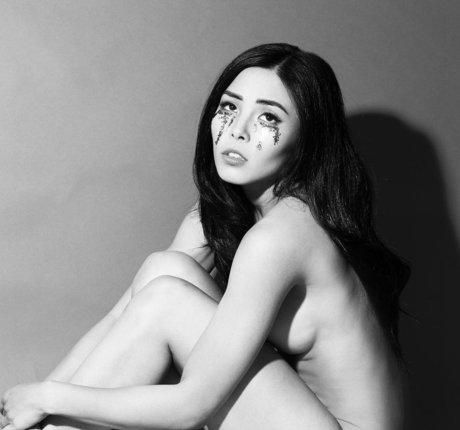 Alaston vuotanut OnlyFans-kuva Anna Akana