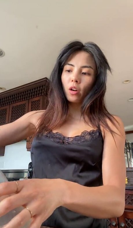 Anna Akana
