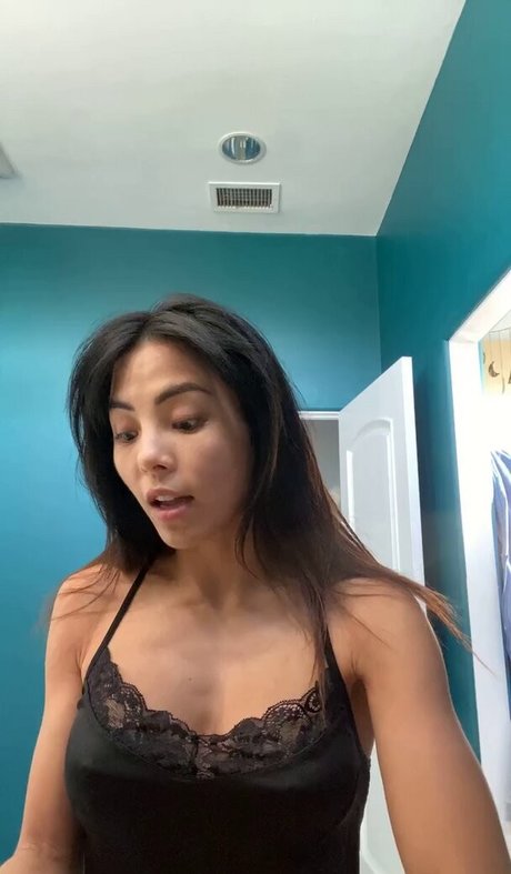 Anna Akana
