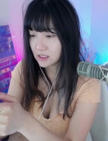 Ariasaki OnlyFans 유출 누드 사진