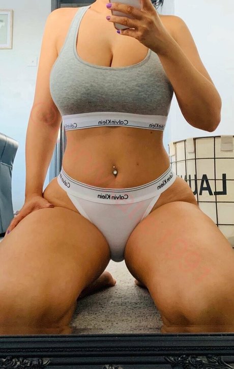 Curvykatie1991