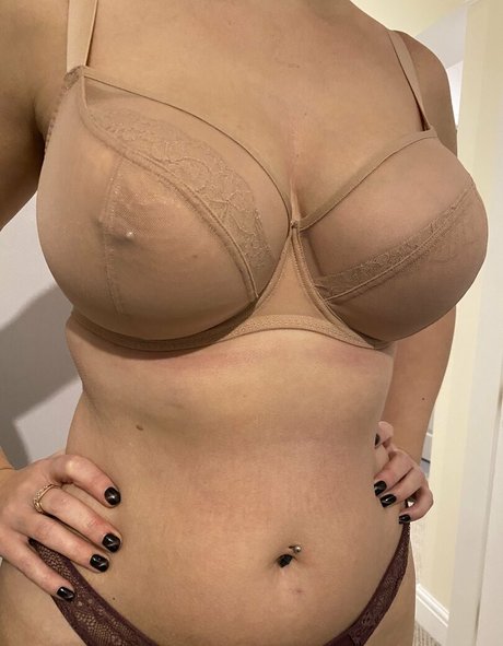 Curvykatie1991