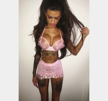 Alaston vuotanut OnlyFans-kuva Emma Louisee