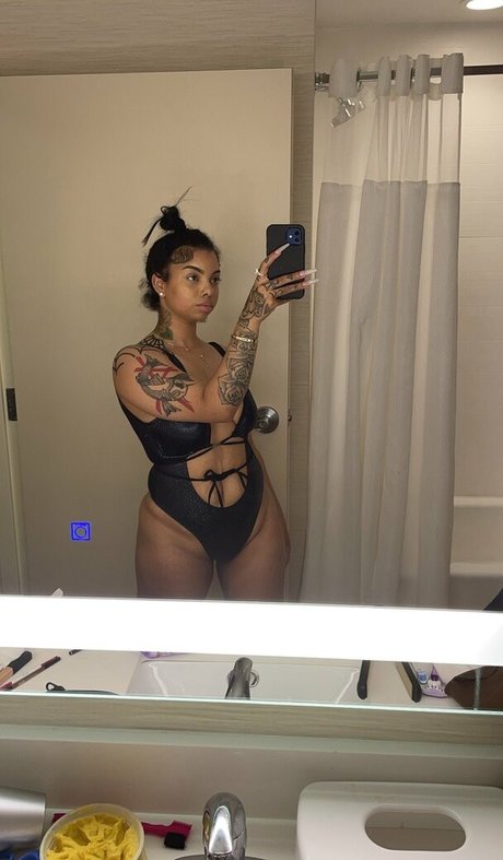 Naken läckt OnlyFans-bild av Mamasmamasrec