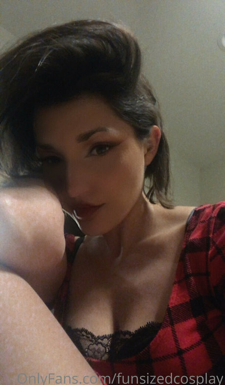 Nacktes geleaktes OnlyFans-Foto von Funsizedcosplay