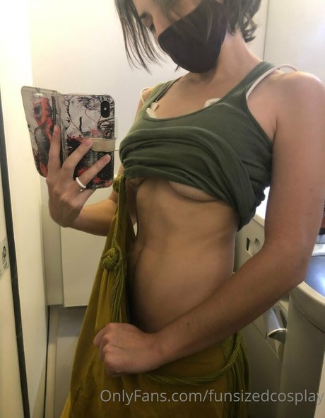 Funsizedcosplay OnlyFans泄露裸照
