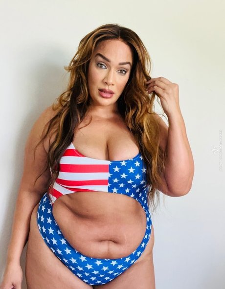 Nacktes geleaktes OnlyFans-Foto von Nia Jax