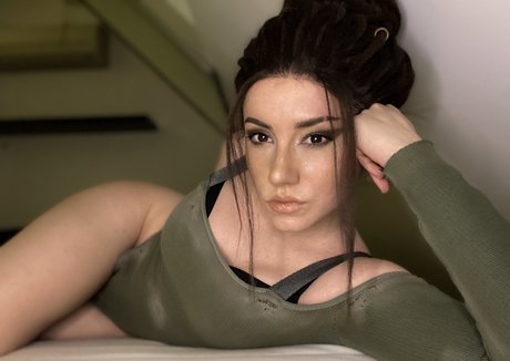 Ezy Summers Cosplay