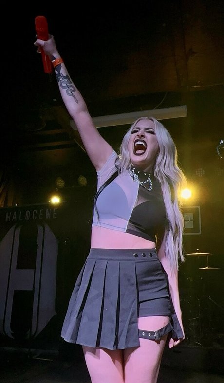 Nahá fotka uniklých OnlyFans od Addie Nicole Amick