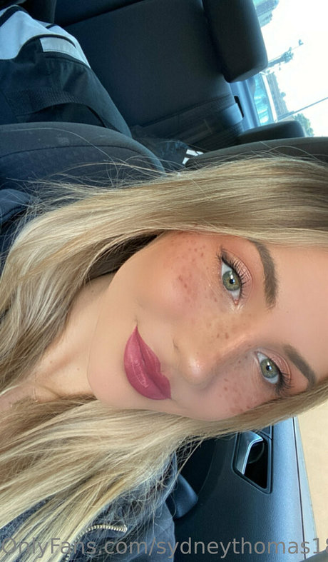 Naken lekkede OnlyFans-bilde av Yourbabymadds