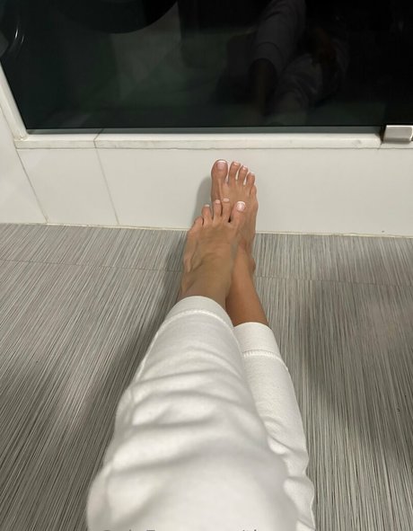 Theenchantressb