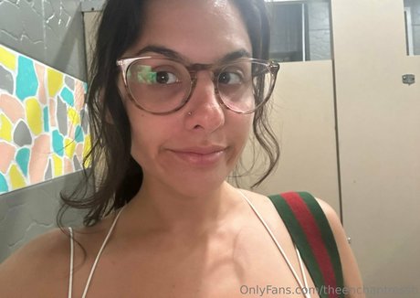 Theenchantressb