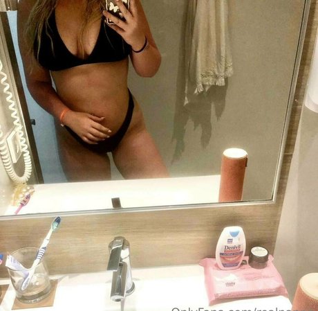 Naken läckt OnlyFans-bild av Realnanna
