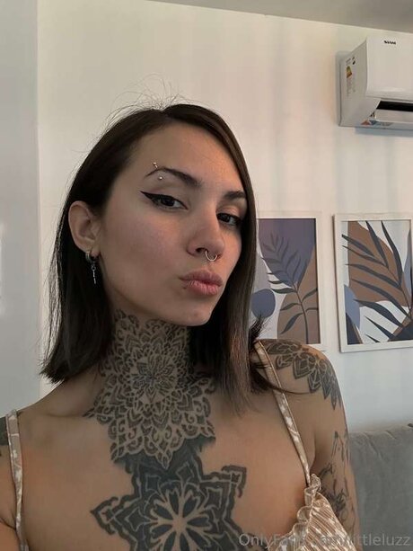 Naken lekkede OnlyFans-bilde av Littleluzz