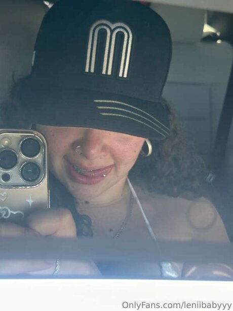 Nagie wyciekłe zdjęcie OnlyFans od Leniibabyyy