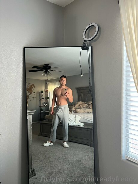 Naken läckt OnlyFans-bild av Imreadyfreddy