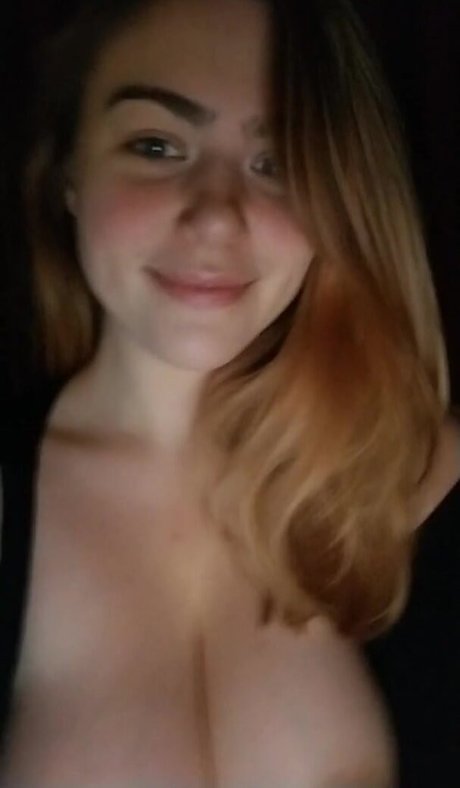 Nahá fotka uniklých OnlyFans od Awesomekate