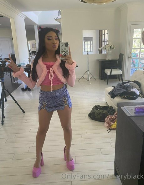 Avery Black