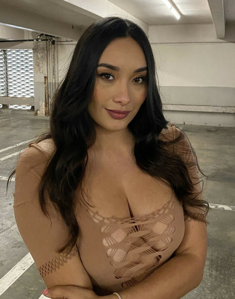 Alaston vuotanut OnlyFans-kuva Briannasandiego