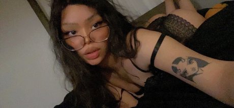 Naken läckt OnlyFans-bild av Tsrosalie