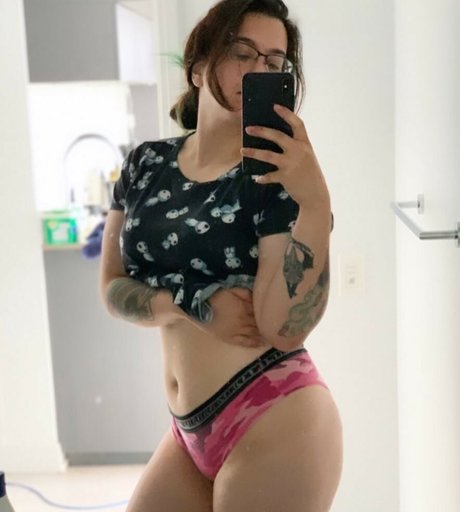 Naken lekkede OnlyFans-bilde av Viotcz