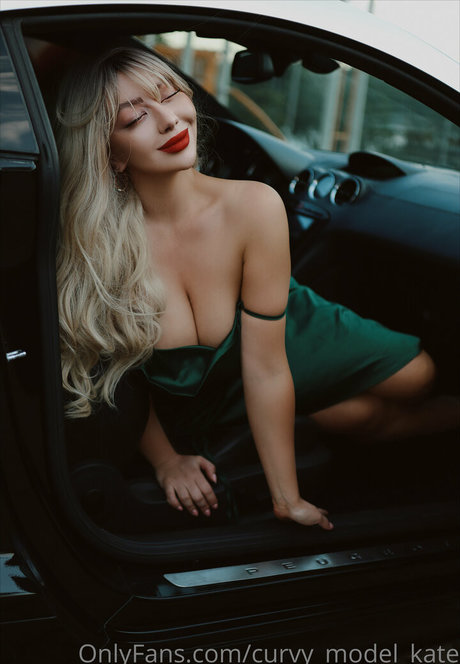 Curvymodelkate