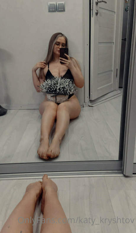 Naken läckt OnlyFans-bild av Katykryshtov