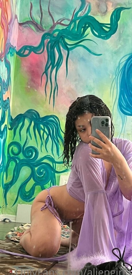 Aliengirl0