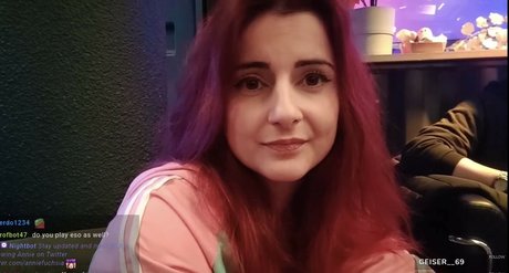 Nacktes geleaktes OnlyFans-Foto von Anniefuchsia