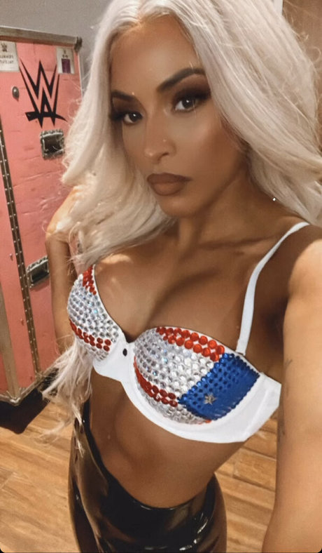 Zelina Vega