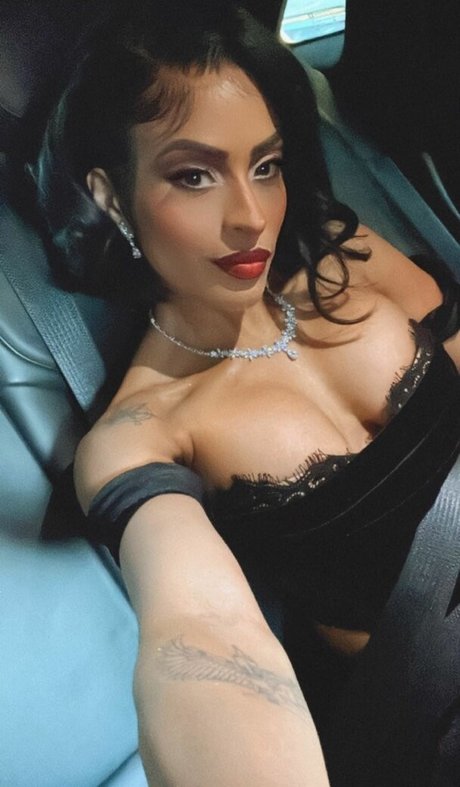 Zelina Vega